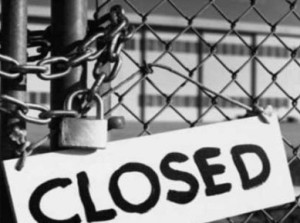 ΧΑΛΚΙΔΑ: Εκλεισε ένα κατάστημα με στρώματα και ένα με αρώματα